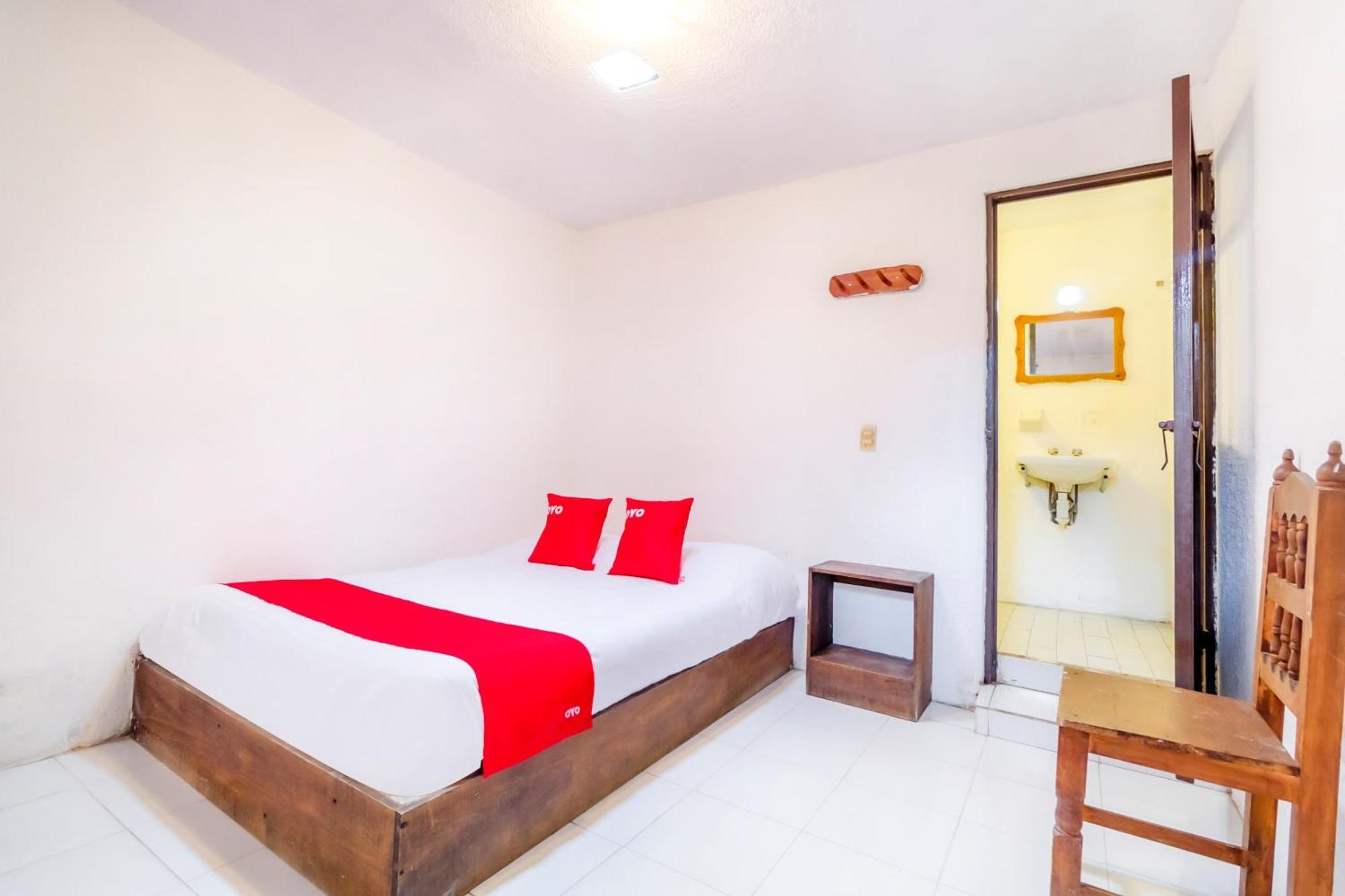Oyo Hotel La Luna, Templo De Santo Domingo De Guzman San Cristóbal de Las Casas 外观 照片